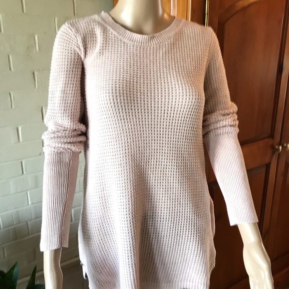 Anika Sweaters - Anika cozy sweater in desert pink EUC